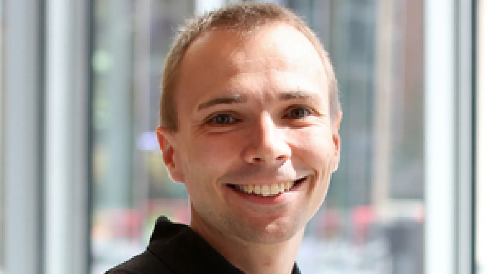 Dr. Steffen Lindert
